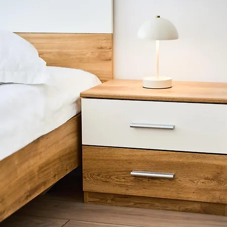 Lovley Daniel House By Open House