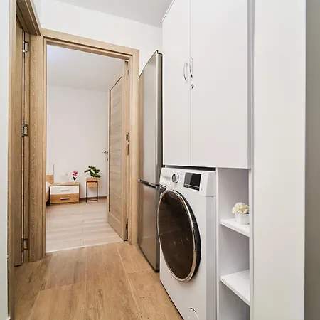 Διαμέρισμα Lovley Daniel House By Open House *