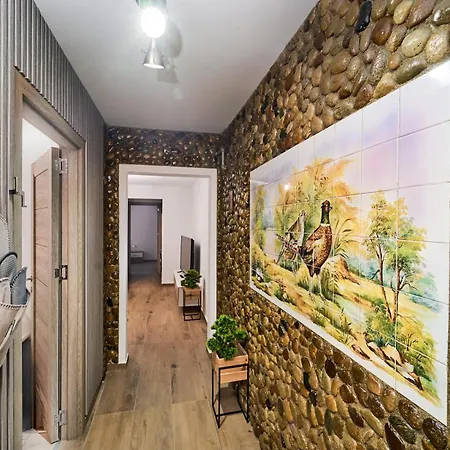 Διαμέρισμα Lovley Daniel House By Open House *