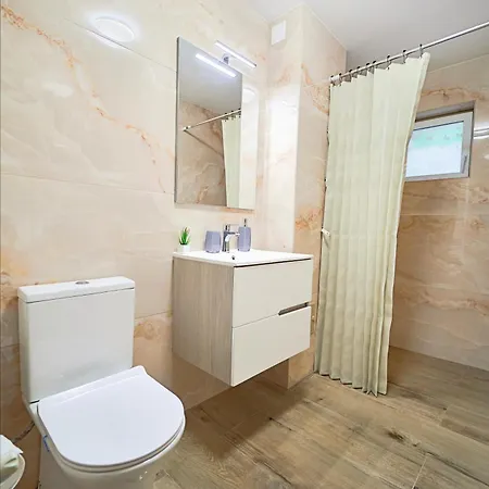 Lovley Daniel House By Open House تيميشورا