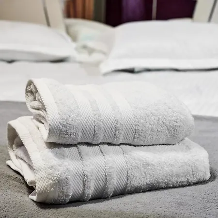 Lovley Daniel House By Open House