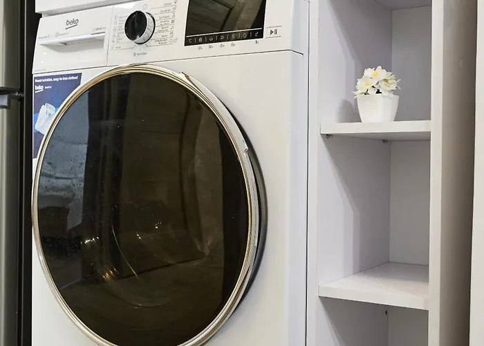 Lovley Daniel House By Open House